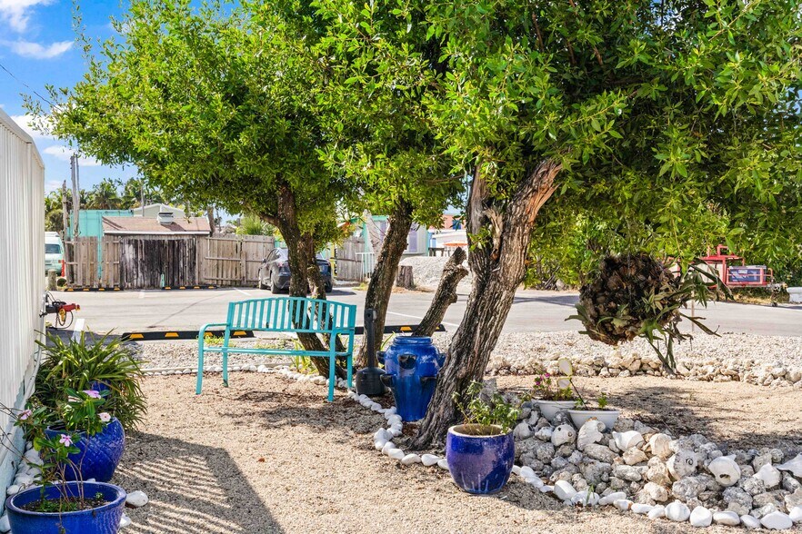 More Photos Of 4574 Pine Island Rd NW, Matlacha Office For Sale