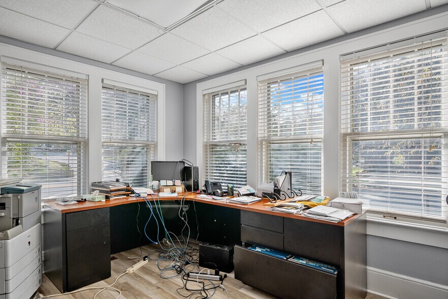 More Photos Of 614 S Main St, Blacksburg Medical For Sale