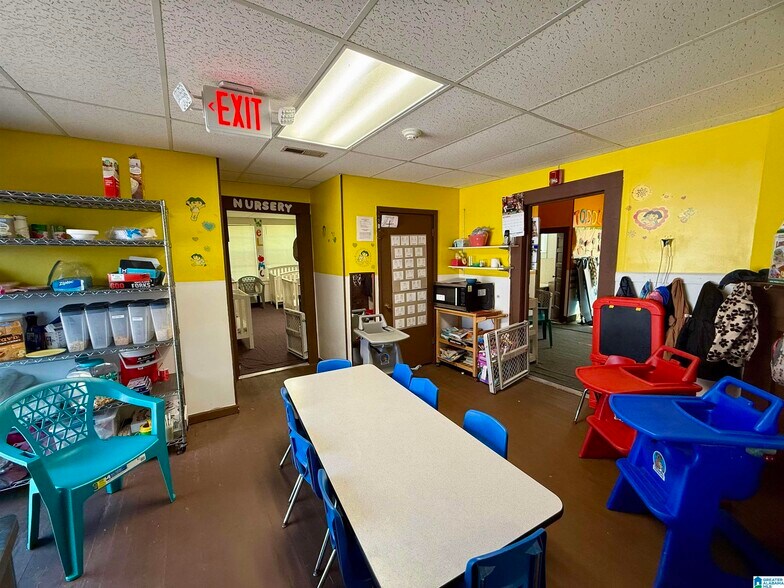 More Photos Of 510 9th St, Sylacauga Schools For Sale