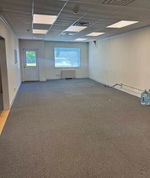 More Photos Of 2 Weston St, Wilbraham General Retail For Sale