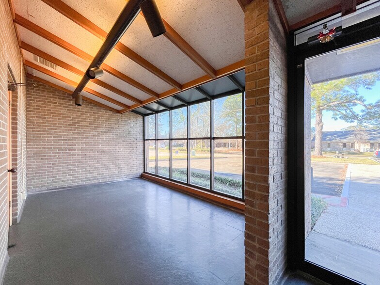 More Photos Of 8334 O'Hara Ct, Baton Rouge Medical For Sale