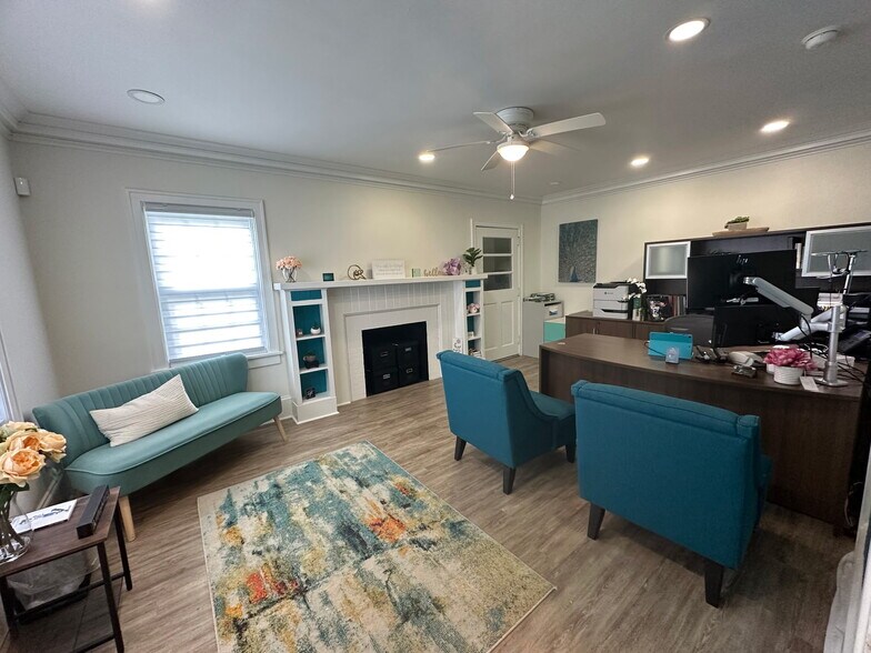More Photos Of 636 Statesville Blvd, Salisbury Office For Sale