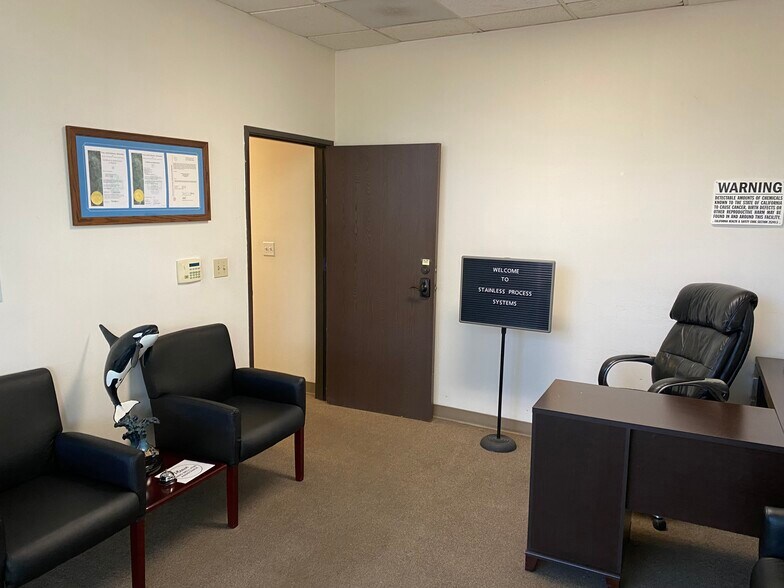 More Photos Of 1650 Beacon Pl, Oxnard Warehouse For Sale