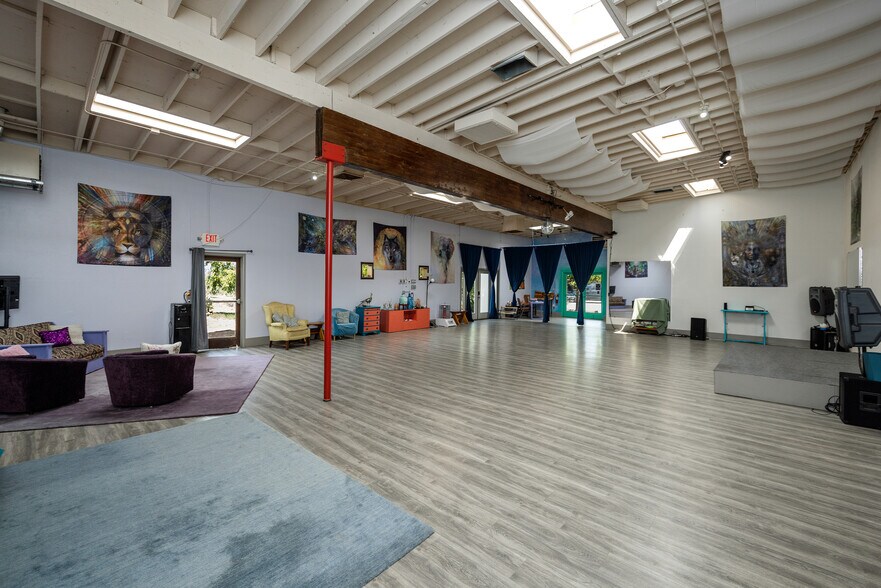 More Photos Of 2115 Mountain Rd, Sedona Warehouse For Sale