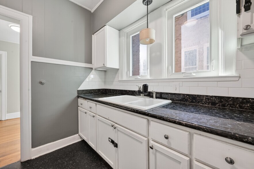 More Photos Of 3410 Austin St, Houston Office Residential For Lease