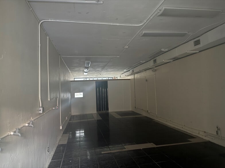 More Photos Of 928-936 N Federal Hwy, Hollywood Storefront Retail Office For Lease