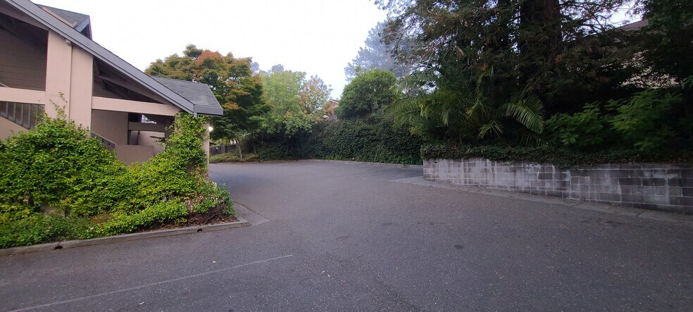 More Photos Of 7300 Healdsburg Ave, Sebastopol Office For Lease