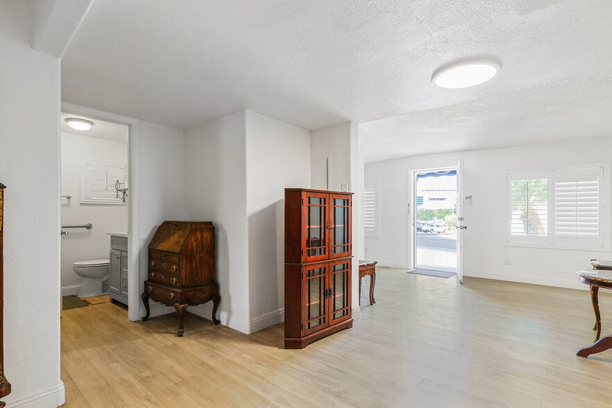 More Photos Of 303 Tin St, Henderson Office Residential For Sale