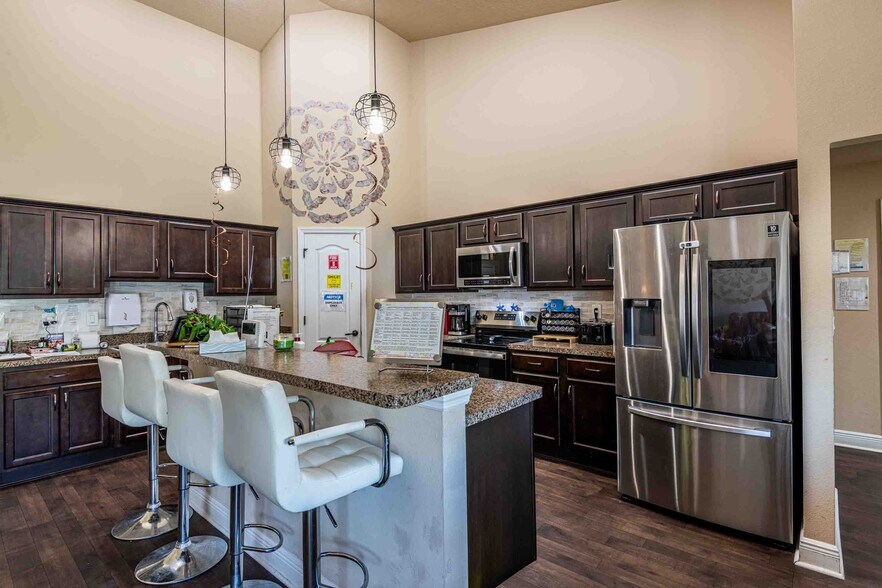 More Photos Of 13031 Partridge St, Spring Hill Assisted Living For Sale