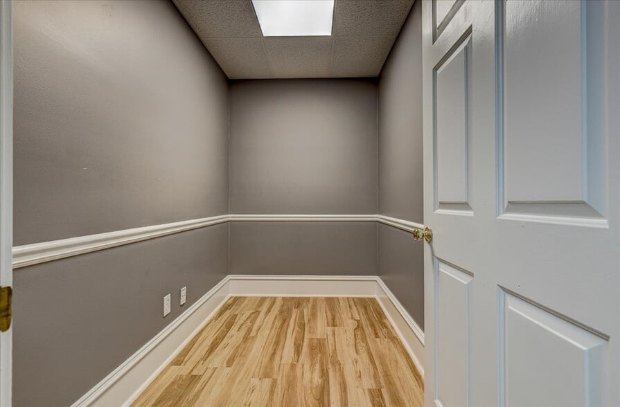 More Photos Of 7175 Jonesboro Rd, Morrow Office For Lease