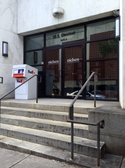 More Photos Of 39 E Chestnut St, Lancaster Office For Lease