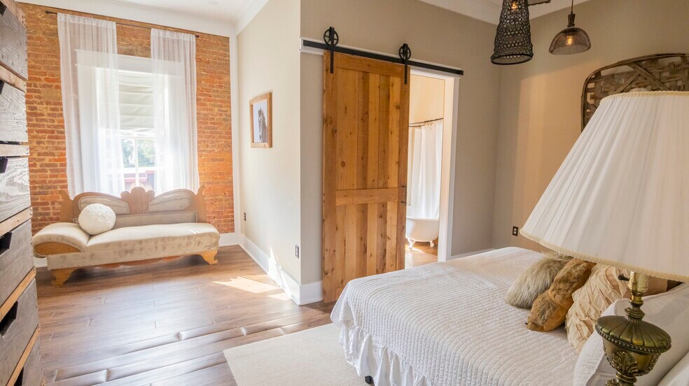 More Photos Of 20 Spring Rd, Molena Storefront For Sale