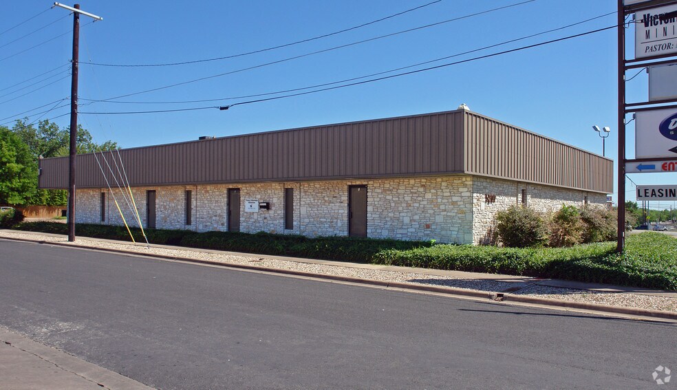 More Photos Of 5207 Airport Blvd, Austin Office For Sale