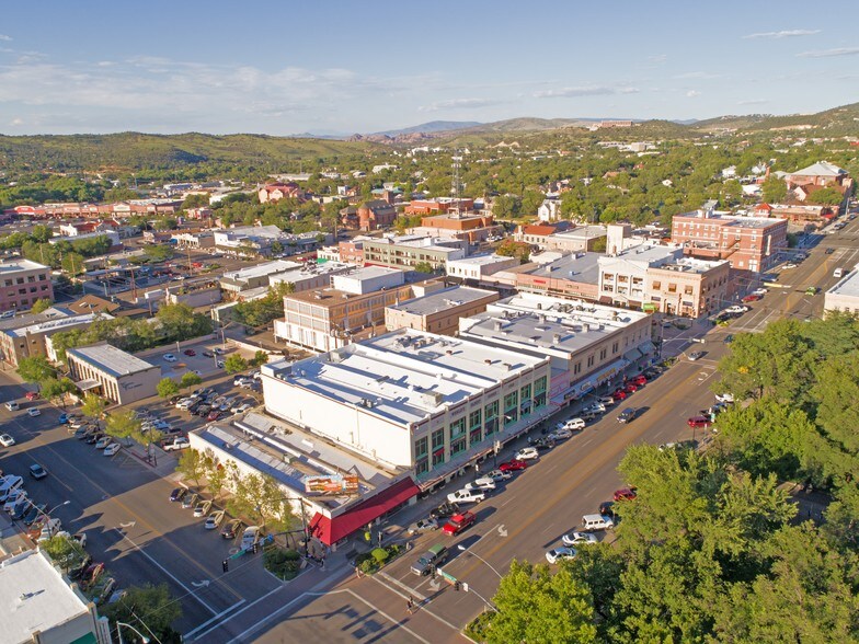More Photos Of 130 W Gurley St, Prescott Storefront Retail Office For Lease