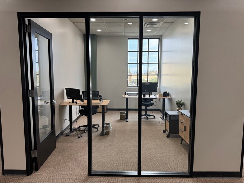 More Photos Of 1012 11th St, Modesto Office For Lease