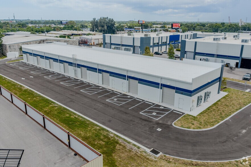 More Photos Of 9310 Ulmerton Rd, Largo Light Manufacturing For Sale