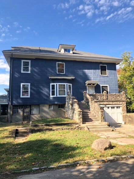 More Photos Of 47 Thornton Ave, Cincinnati Storefront Retail Residential For Lease