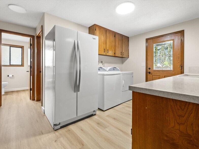 More Photos Of 115 NW Harmony Ln, Corvallis Specialty For Sale