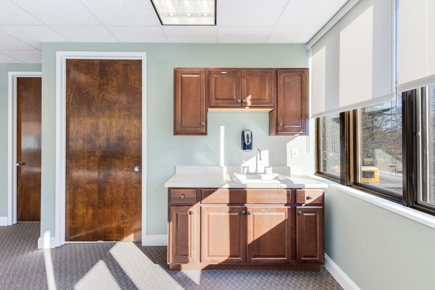 More Photos Of 200 E Eckerson Rd, New City Medical For Lease