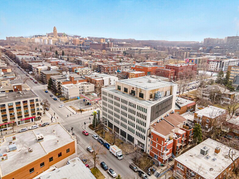 More Photos Of 5450-5484 Ch De La Côte-Des-Neiges, Montréal Office For Sale