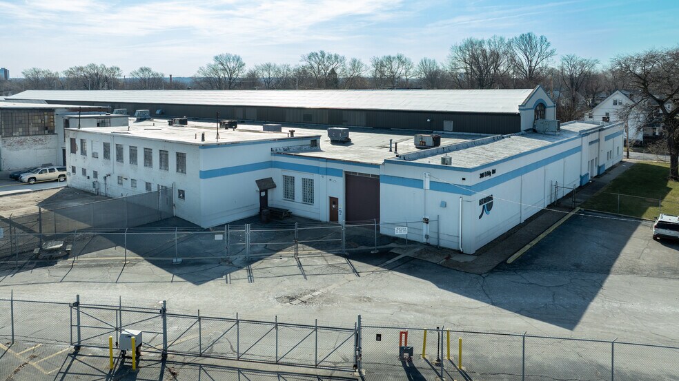 More Photos Of 323-341 Eddy Rd, Cleveland Manufacturing For Lease