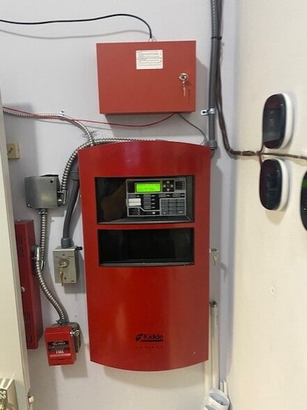 More Photos Of 12414 Dawn Rd, Houston Healthcare For Sale