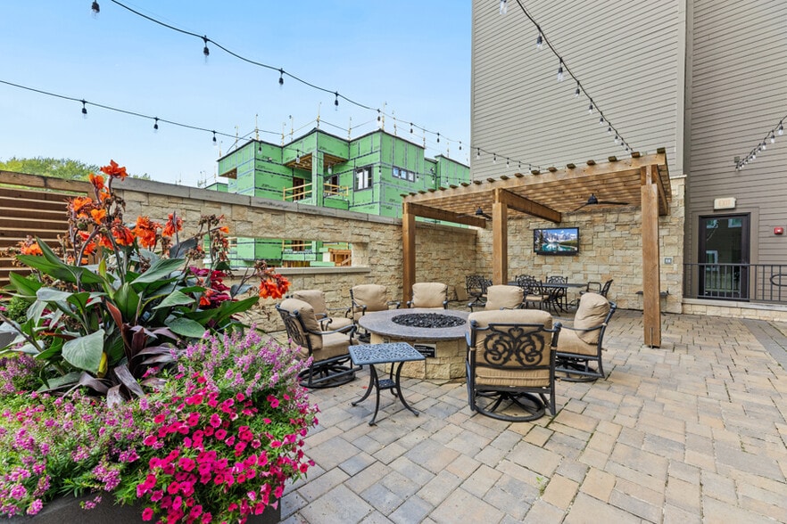 More Photos Of 7900 Conser St, Overland Park Apartments For Sale