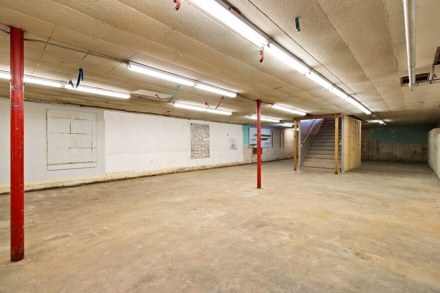 More Photos Of 713 W King St, Boone Storefront For Sale