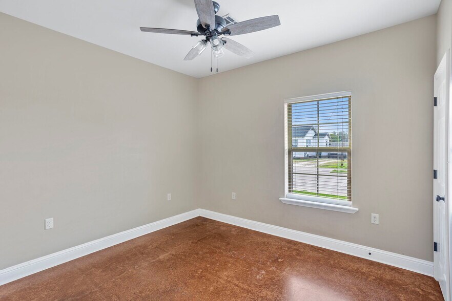 More Photos Of 140 Louie St, Lake Charles Multifamily For Sale