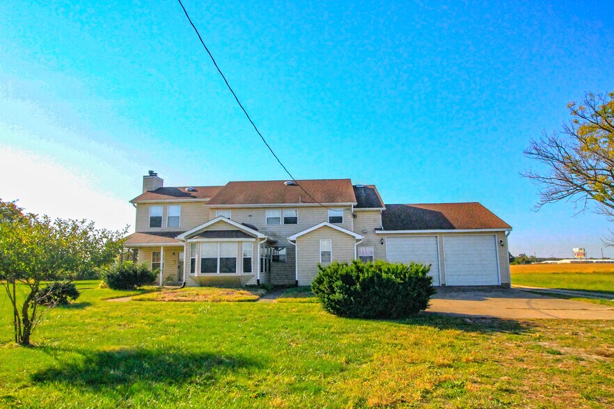 More Photos Of 11 Edgar ln, Wright City Flex For Lease