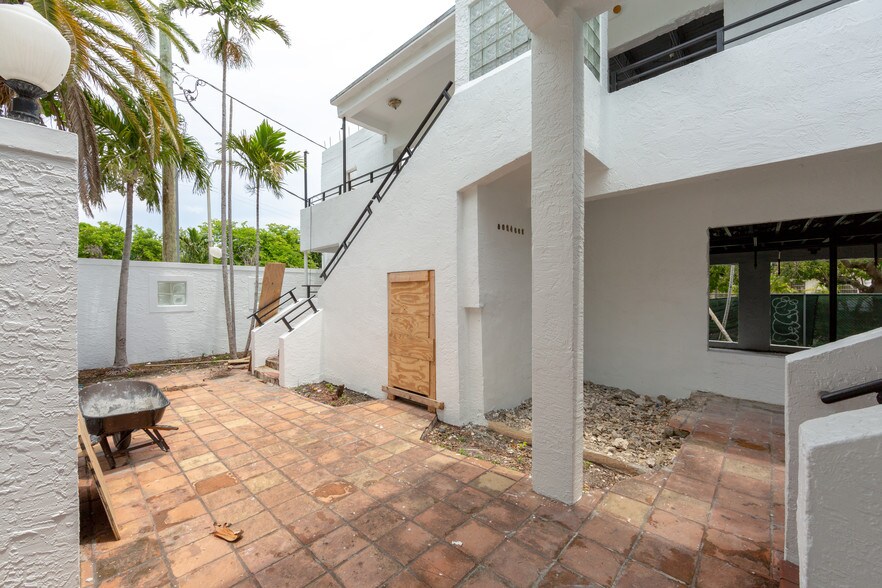 More Photos Of 4900 NE 2nd Ave, Miami Freestanding For Lease