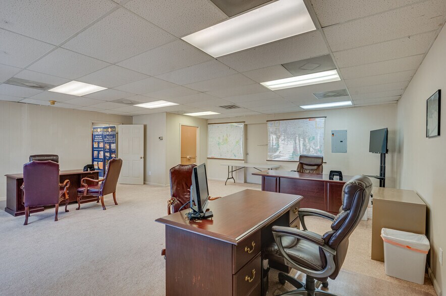 More Photos Of 8220 Stephanie Dr SW, Huntsville Flex For Sale