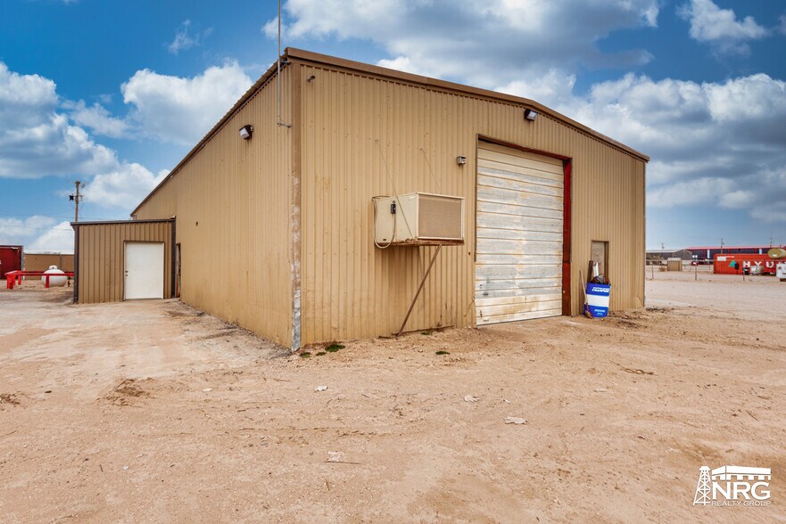 More Photos Of 6700 I-20, Midland Warehouse For Lease