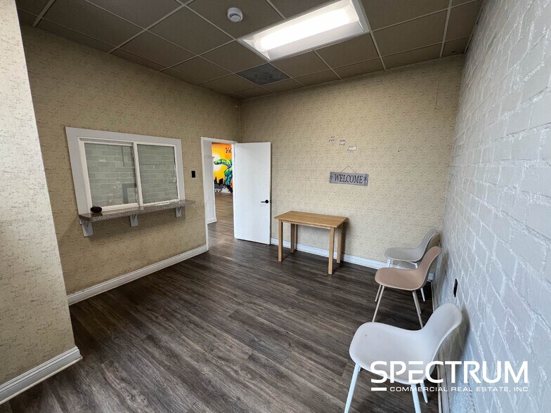 More Photos Of 7241 Lankershim Blvd, North Hollywood Office For Lease