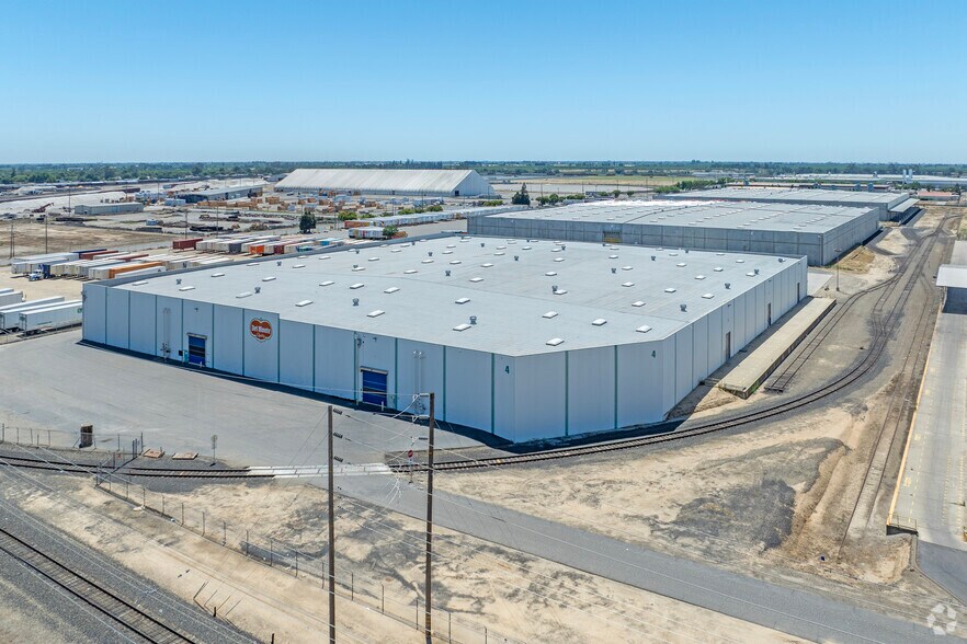 More Photos Of 151 Codoni Ave, Modesto Warehouse For Lease