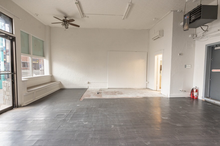 More Photos Of 3935 W Colfax Ave, Denver Storefront For Lease