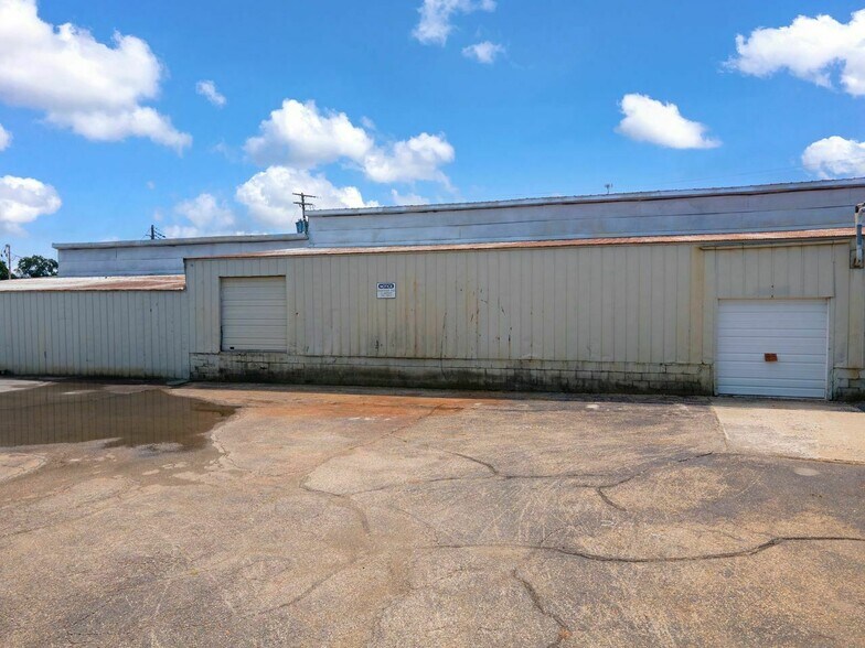 More Photos Of 1301 S 6th St, Noblesville Manufacturing For Sale