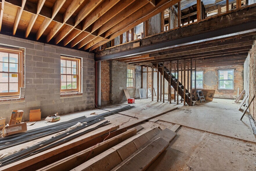 More Photos Of 663 W Pratt St, Baltimore Storefront Retail Residential For Sale