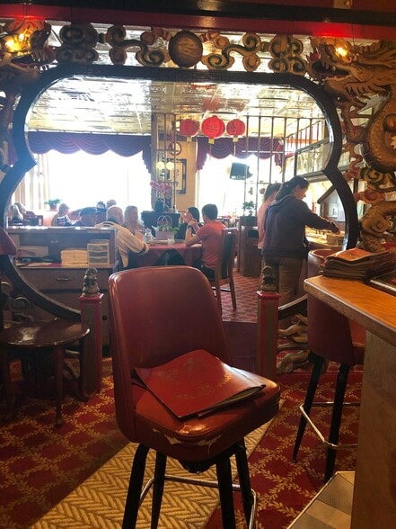 More Photos Of 15820 W National Ave, New Berlin Restaurant For Sale