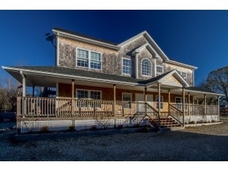 More Photos Of 49 North Rd, Jamestown Office Residential For Lease