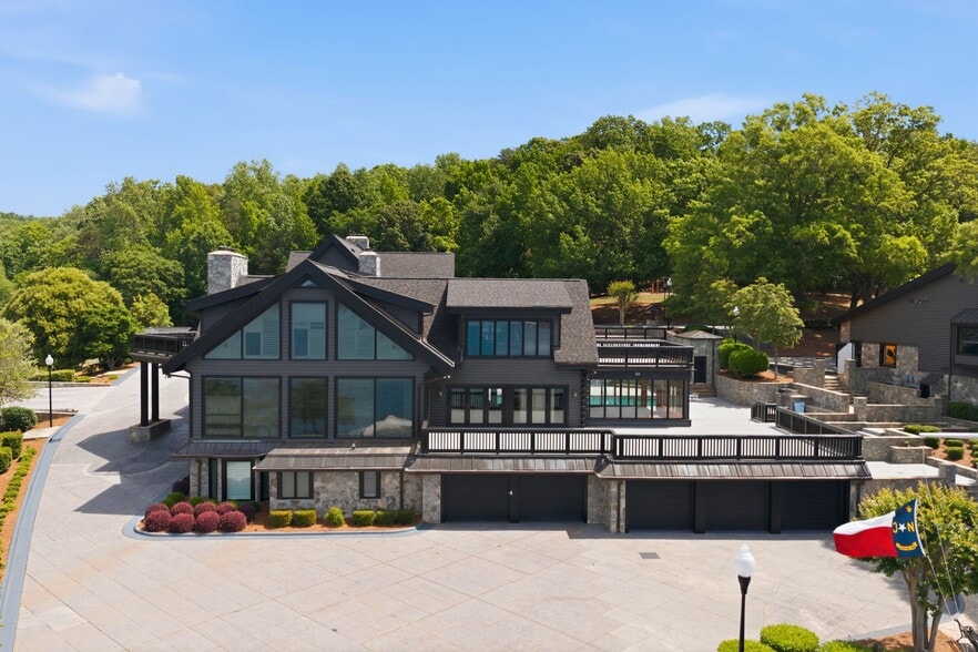 More Photos Of 9715 Nine Eagles Ln, Charlotte Specialty For Sale