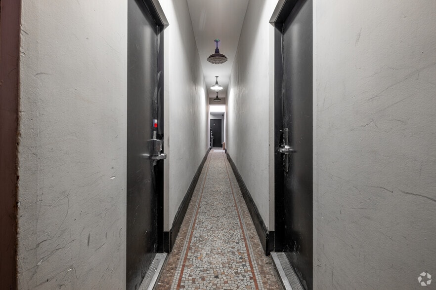 More Photos Of 348 E 9th St, New York Apartments For Lease