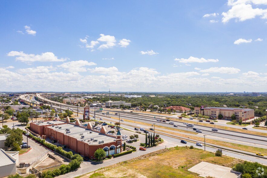 More Photos Of 923 N Loop 1604 E, San Antonio Unknown For Lease