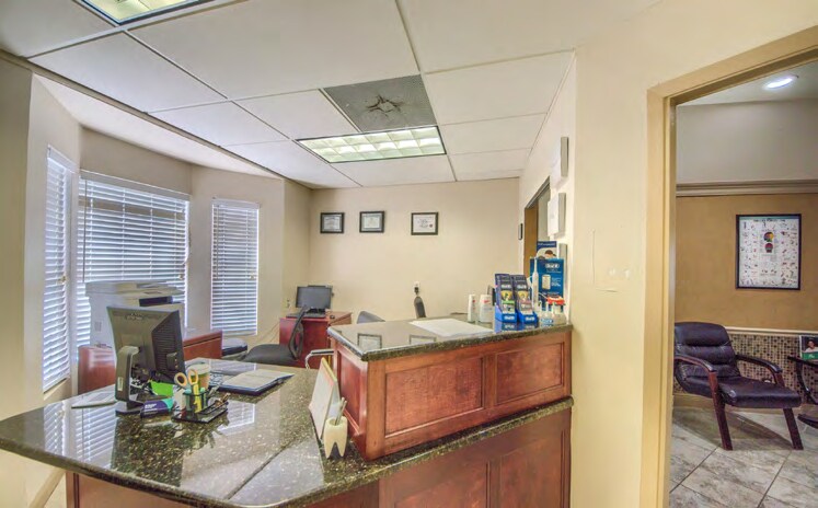 More Photos Of 13037 Nacogdoches Rd, San Antonio Medical For Sale