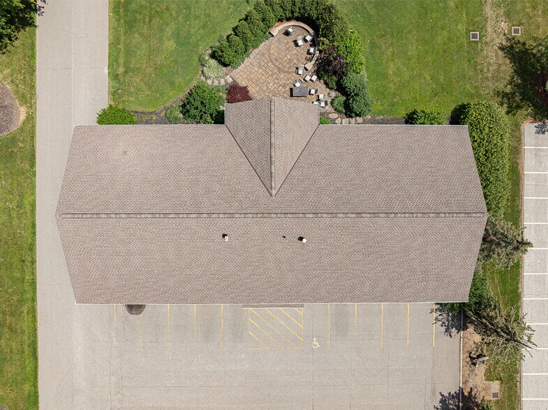 More Photos Of 30670 Bainbridge Rd, Solon Office For Sale