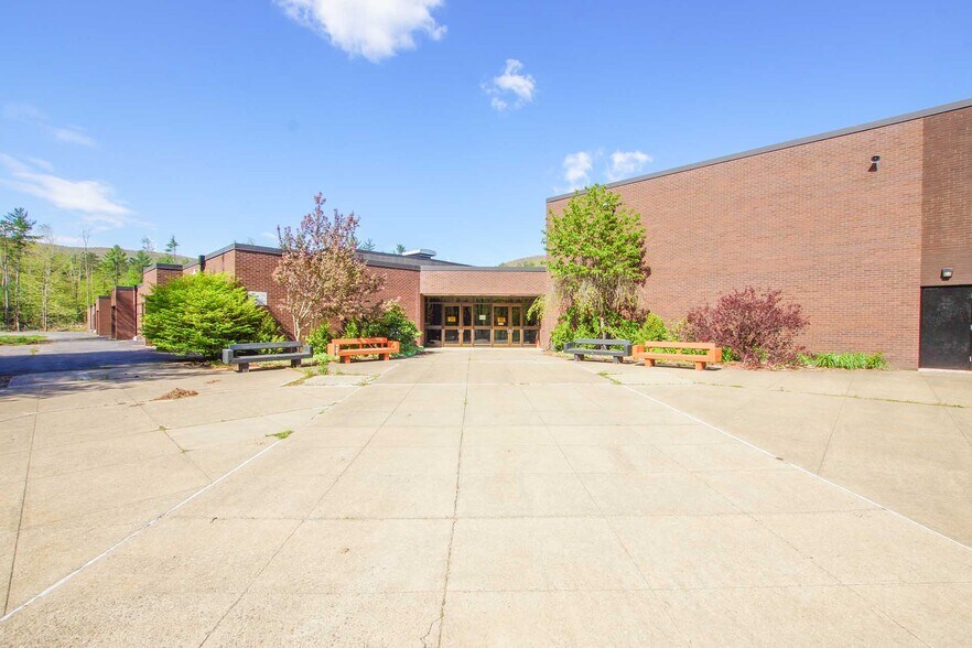 More Photos Of 2055 Pa-29, Monroe Township Schools For Sale