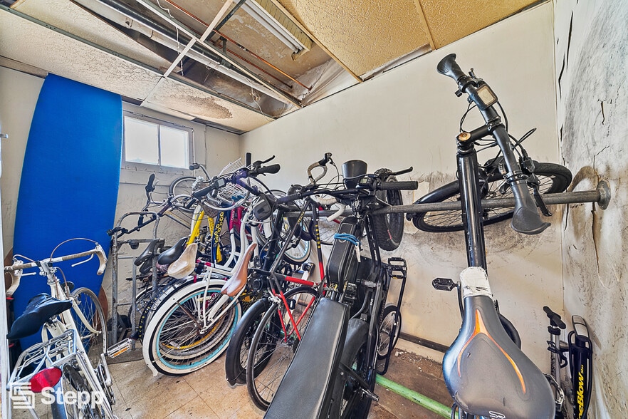 More Photos Of 120 Westminster Ave, Venice Apartments For Sale