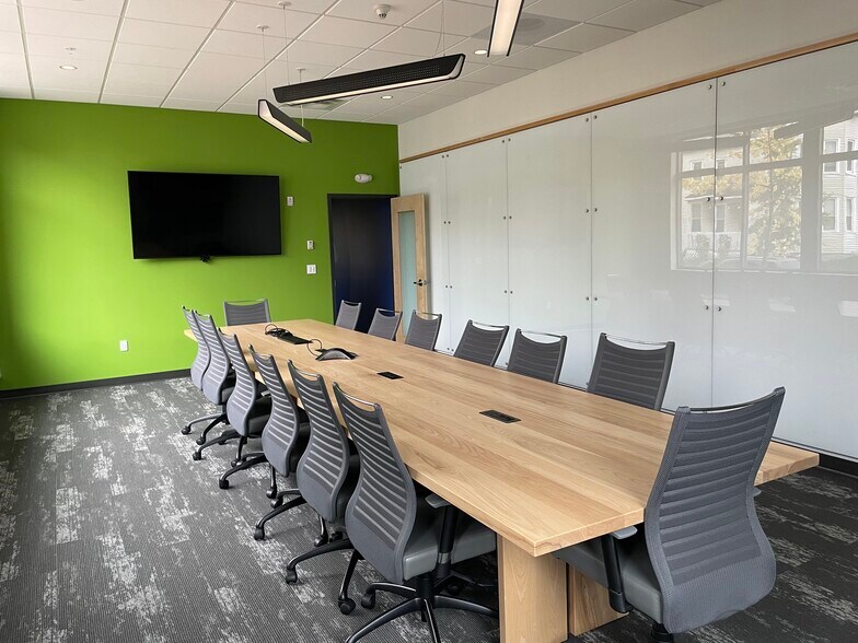 More Photos Of 10 E Allen St, Winooski Office For Lease