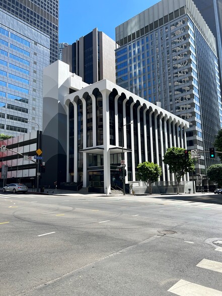 Primary Photo Of 835 Wilshire Blvd, Los Angeles Office For Lease