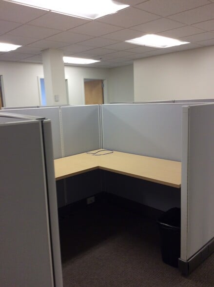 More Photos Of 5 Community Dr, Augusta Office For Sale